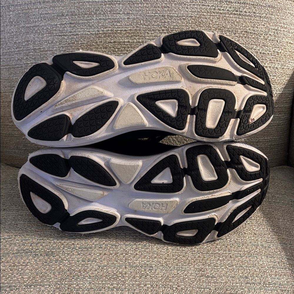 Hoka One One Bondi 8 Black White Running Walking Gym Shoes Women’s size 9.5 - Picture 6 of 10